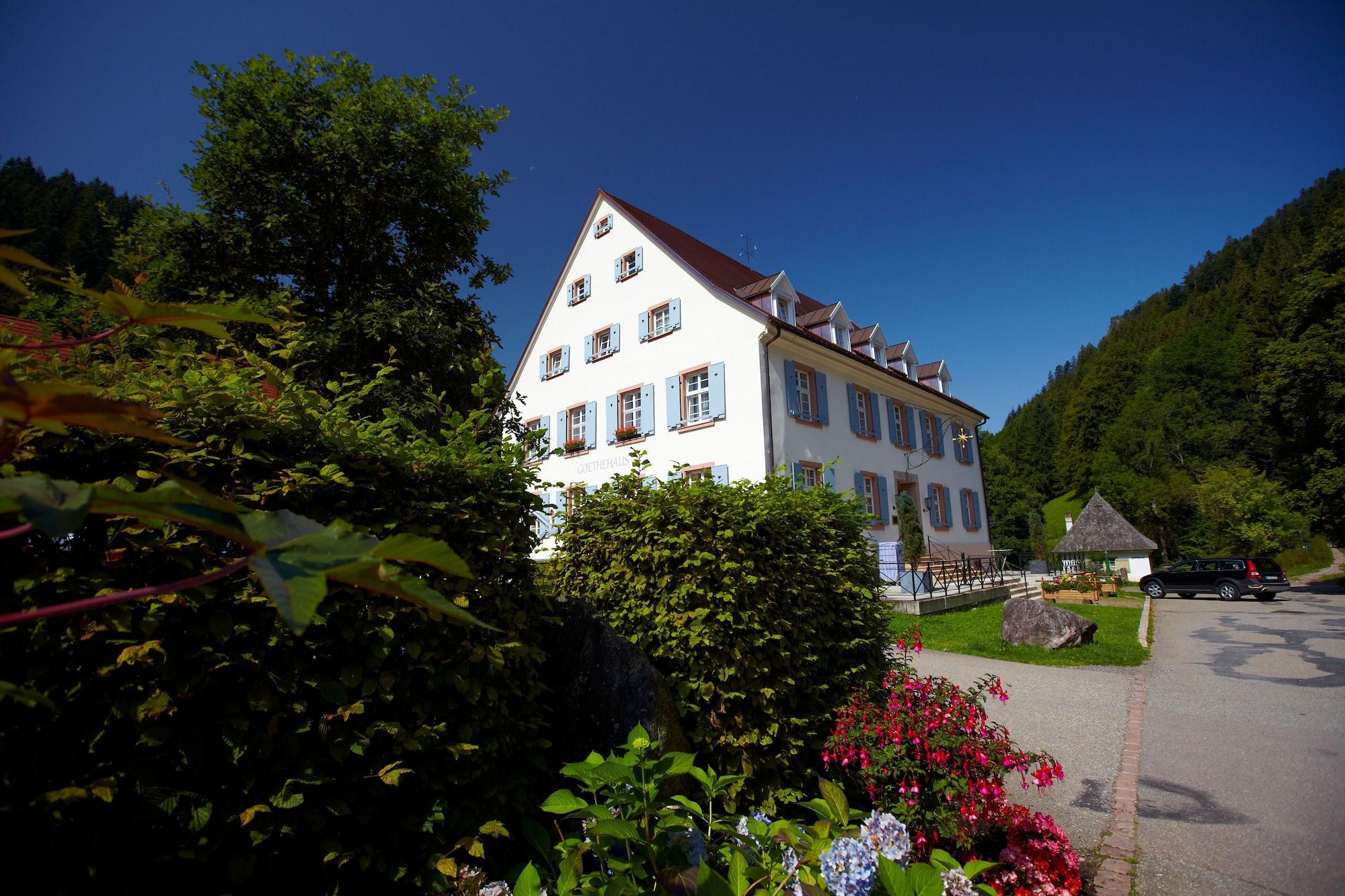 Hotel Hofgut Sternen - Ravennaschlucht ไบรท์เนา ภายนอก รูปภาพ